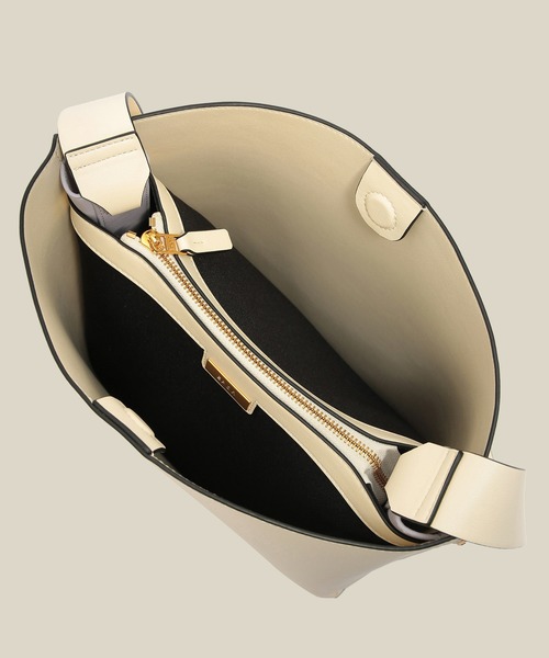 ROPE'（ロペ）の「【E'POR】Y BAG Shoulder Medium【軽量】（ショルダーバッグ・レディース・キナリ/ライトグレー・FREE）」の16枚目の写真