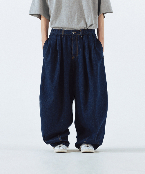 ANGLAN(アングラン)の「Rigid Indigo Denim Balloon Pants - Dark Blue(デニムパンツ・メンズ・ネイビー・FREE/1/2)」の9枚目の写真