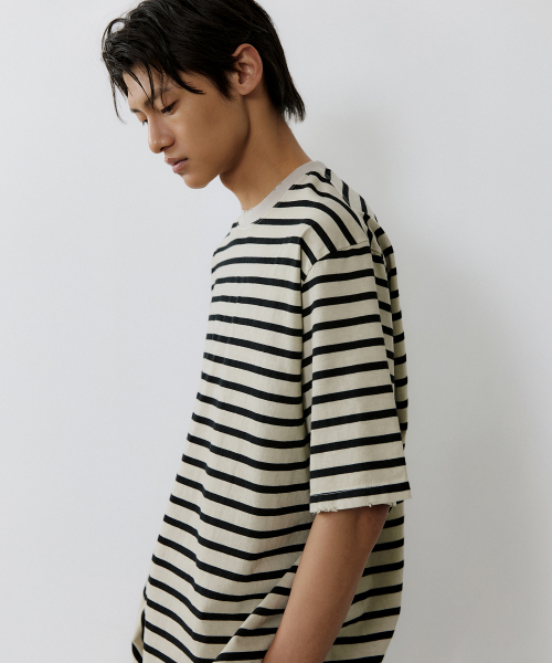 ENDOOR(エンドア)の「Vintage damage stripe 1/2 t-shirt (vtg black)(シャツ/ブラウス・メンズ・ベージュ×ブラック・2)」の7枚目の写真