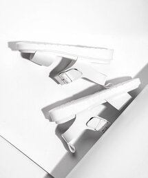BSQT by Classy（ビーエスキューティー）の「N2020チェスキーストラップキー高さレザーサンダルモノホワイト（サンダル）」