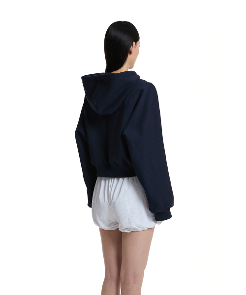 TRUNK PROJECT(トランクプロジェクト)の「パッド入りショルダーフーディージャケット_ネイビー(パーカー・レディース・ネイビー・MEDIUM)」の4枚目の写真