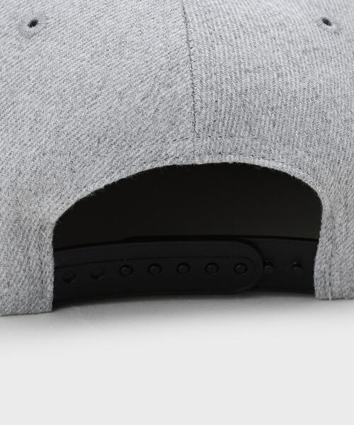 TAKEO KIKUCHI（タケオキクチ）の「TKDWフラットバイザーCAP（キャップ・メンズ・ブラック/グレー系4・00）」の4枚目の写真