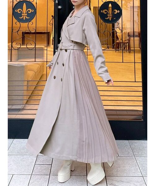 RESEXXY（リゼクシー）の「サイドプリーツトレンチコート（トレンチコート・レディース・ホワイト/ベージュ/ブラック・FREE）」の3枚目の写真