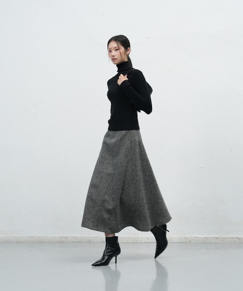 GENERAL IDEA（ジェネラルアイデア）の「【GENERAL IDEA】ウールフレアロングスカート / WOOL FLARE LONG SKIRT/（スカート・レディース・ブラック/ブラウン・M/S/L）」の6枚目の写真