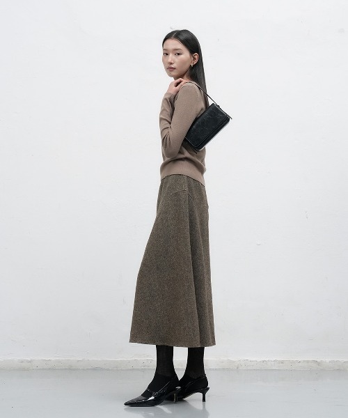 GENERAL IDEA（ジェネラルアイデア）の「【GENERAL IDEA】ウールフレアロングスカート / WOOL FLARE LONG SKIRT/（スカート・レディース・ブラック/ブラウン・M/S/L）」の15枚目の写真