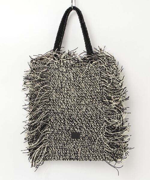MASSIVE STORE(マッシブストア)の「【Swaraj/スワラージ】手編みラフィア BAG・フリンジ柄(トートバッグ・メンズ・ブラック・FREE)」の1枚目の写真