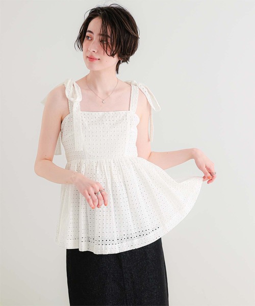 titivate(ティティベイト)の「コットンレースペプラムリボントップス(Tシャツ/カットソー・レディース・オフホワイト/ブラック/レッド・M/L)」の6枚目の写真