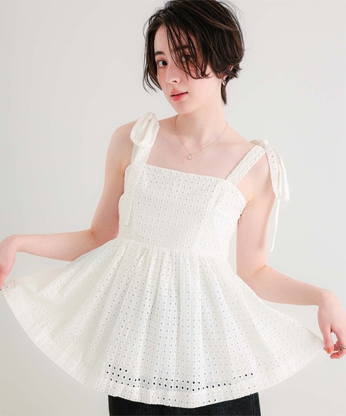 titivate(ティティベイト)の「コットンレースペプラムリボントップス(Tシャツ/カットソー・レディース・オフホワイト/ブラック/レッド・M/L)」の9枚目の写真