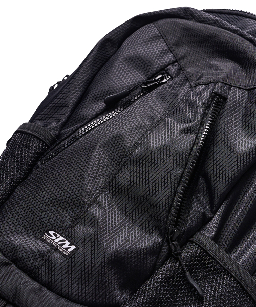 BROWNBREATH(ブラウンブレス)の「STM LIL BACKPACK - BLACK(バックパック/リュック・レディース・その他・ONE SIZE)」の4枚目の写真