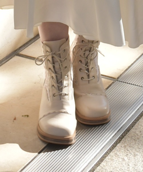 axes femme（アクシーズファム）の「チュールレースアップブーツ（ブーツ・レディース・ベージュ/ブラウン/ブラック・MEDIUM/LARGE）」の3枚目の写真