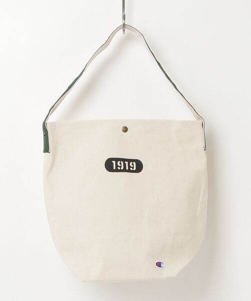 Champion（チャンピオン）の「【Champion/チャンピオン】直営限定コレクション メンズ ワンショルダーバッグ（ショルダーバッグ・メンズ・レッド/グリーン/ネイビー・FREE）」の2枚目の写真