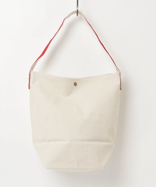 Champion（チャンピオン）の「【Champion/チャンピオン】直営限定コレクション メンズ ワンショルダーバッグ（ショルダーバッグ・メンズ・レッド/グリーン/ネイビー・FREE）」の4枚目の写真