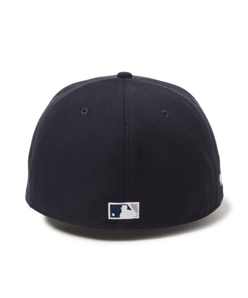 NEW ERA(ニューエラ)の「NEW ERA NEW YORK YANKEES OLD ENGLISH 59FIFTY(ニューエラ ニューヨーク・ヤンキース オールドイングリッシュ 5950)(キャップ・メンズ・ネイビー・7 1/4/7 3/8/7 1/2/7 5/8/7 3/4)」の4枚目の写真