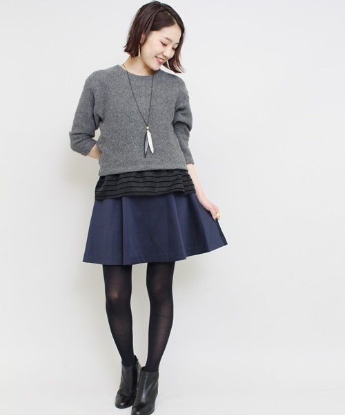 LOUNGEDRESS（ラウンジドレス）の「Wサテンフレアミニスカート（スカート・レディース・ネイビー/ブラック・ﾌﾘ-）」の4枚目の写真