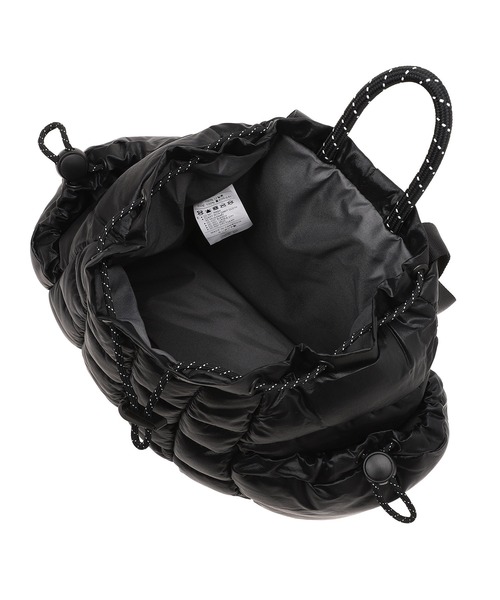 NIKE（ナイキ）の「NIKE NSW PUFFLE MINI BKPK HQ6693-010（ショルダーバッグ・レディース・ブラック・ONE SIZE）」の6枚目の写真