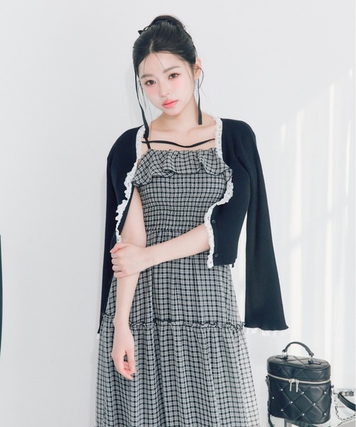 OLIVE des OLIVE（オリーブデオリーブ）の「フリルシャーリングティアードキャミワンピ（ワンピース・レディース・サックスブルー/ブラック/アイボリー・FREE）」の8枚目の写真