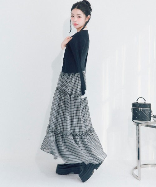 OLIVE des OLIVE（オリーブデオリーブ）の「フリルシャーリングティアードキャミワンピ（ワンピース・レディース・サックスブルー/ブラック/アイボリー・FREE）」の11枚目の写真