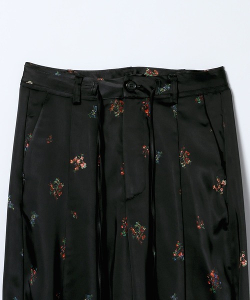 JEANASIS（ジーナシス）の「フラワーサテンコクーンパンツ/645248（その他パンツ・レディース・アイボリー/ブラック・MEDIUM/SMALL）」の3枚目の写真