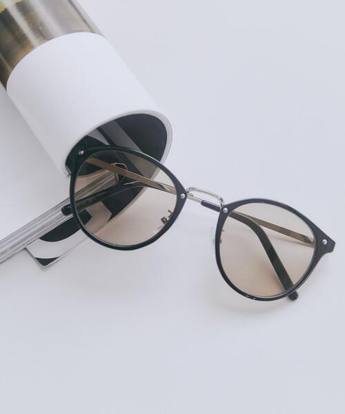 tk.TAKEO KIKUCHI（ティーケータケオキクチ）の「【UVカット】調光サングラス/紫外線カット/アイウェア/COLOR SUNGLASSES（サングラス・メンズ・ブラック系/ブラック・00）」の2枚目の写真