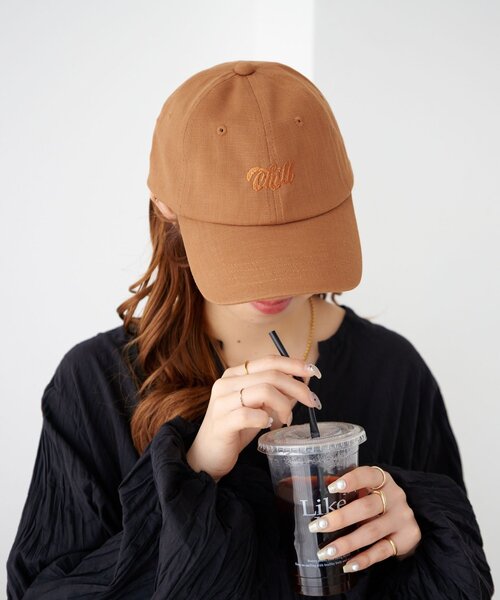 DISCOAT(ディスコート)の「コットンリネン刺繍キャップ(キャップ・レディース・ブラック/ブラウン/ベージュ・FREE)」の2枚目の写真