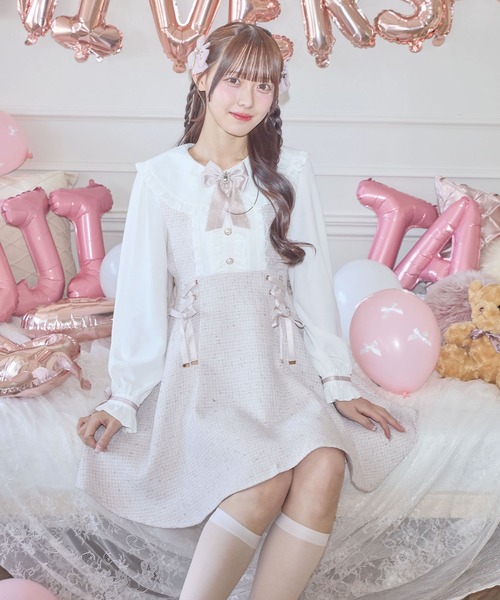 ROJITA(ロジータ)の「レースアップラメツイードワンピース(ワンピース・レディース・ブルー/ブラック/ピンク・FREE)」の4枚目の写真