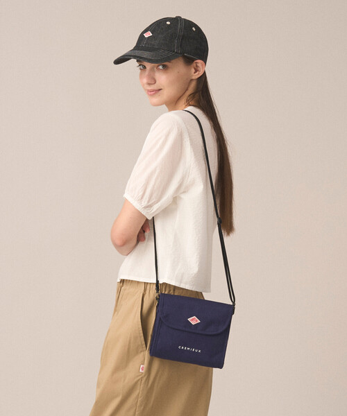 DANTON(ダントン)の「Cordura Canvas Shoulder Bag〈CREMIEUX〉(ショルダーバッグ・レディース・ブルー系その他5/グレイッシュベージュ/ブラック/オフホワイト/オレンジ/ダークグレー・-)」の9枚目の写真