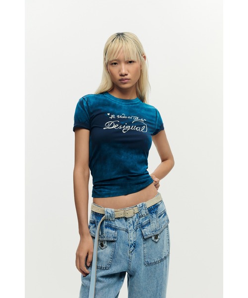 Desigual(デシグアル)の「Desigualフロッキープリント半袖Tシャツ 2026年春夏 新作(Tシャツ/カットソー・レディース・ブルー/レッド・S/M/L/XL/XS)」の5枚目の写真