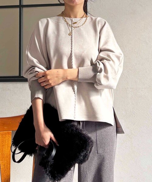 un dix cors（アンディコール）の「スエードドルマンプルオーバー（Tシャツ/カットソー・レディース・ブラック/グレイッシュベージュ/オフホワイト/バイオレット/グレー・FREE）」の4枚目の写真