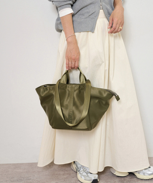 JOURNAL STANDARD relume（ジャーナルスタンダード　レリューム）の「《WEB限定追加》relumeナイロントートバッグ（トートバッグ・レディース・ネイビー/カーキ/ブラック・FREE）」の2枚目の写真