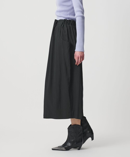 AEWEN MATOPH（イウエン マトフ）の「＜AEWEN MATOPH＞ウエストタック ポケットスカート（スカート・レディース・ホワイト/ブラック・38/36）」の9枚目の写真