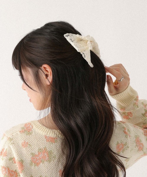 Heather（ヘザー）の「レースリボンバレッタ　659920（バレッタ/ヘアクリップ・レディース・ブラック/アイボリー・ONE SIZE）」の3枚目の写真