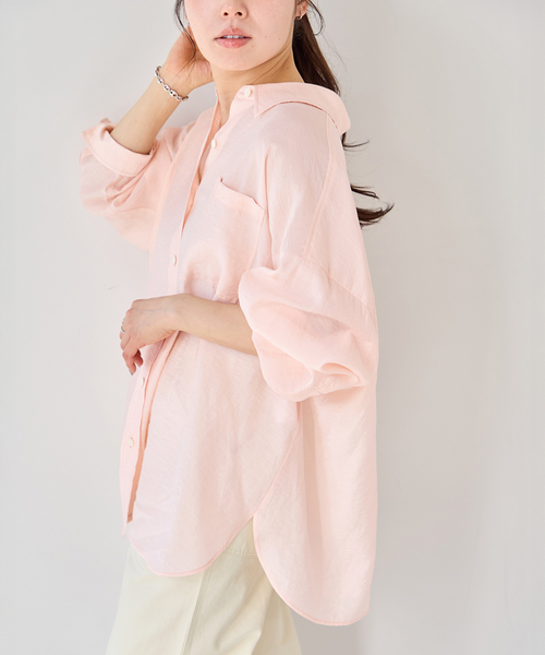 U by SPICK&SPAN（ユーバイスピックアンドスパン）の「リネンコンエアリーローンオーバーシャツ（シャツ/ブラウス・レディース・ホワイト/ピンク系その他/サックスブルー/ベージュ・FREE）」の4枚目の写真