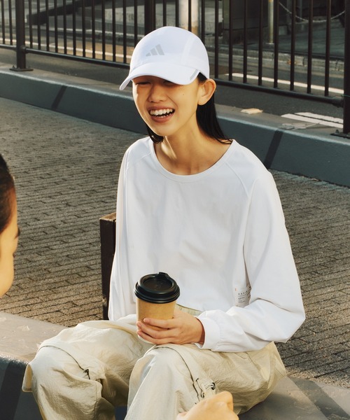 adidas(アディダス)の「DAY//0 長袖Tシャツ / RUN LS TEE W / ロンT / アディダス adidas(Tシャツ/カットソー・レディース・ベージュ・X-LARGE/SMALL/MEDIUM/LARGE)」の4枚目の写真