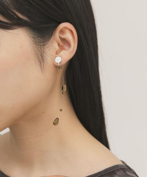 KBF(ケイビーエフ)の「シズクイヤリング(イヤリング・レディース・カーキ/クリア・ONE)」の9枚目の写真