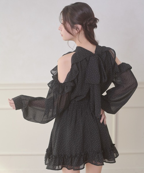 Ambre Neige(アンブルネージュ)の「open shoulder mini dress / オープンショルダーミニワンピース(ワンピース・レディース・その他/アイボリー/ブラック/ブラック系その他・FREE)」の4枚目の写真