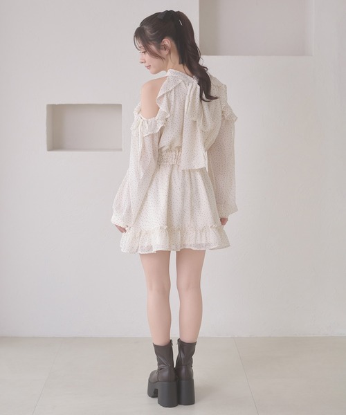 Ambre Neige(アンブルネージュ)の「open shoulder mini dress / オープンショルダーミニワンピース(ワンピース・レディース・その他/アイボリー/ブラック/ブラック系その他・FREE)」の6枚目の写真