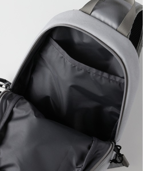 CAMP7(キャンプセブン)の「【CAMP7】リップストップナイロンスリングバッグ (軽量 / 耐久性 / スタイリッシュ / アクティブ)(ショルダーバッグ・メンズ・グレー/ブラック/カーキブラウン・ONE SIZE)」の8枚目の写真