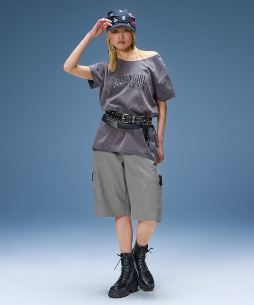 X-girl(エックスガール)の「EYELET STAR S/S TEE DRESS(ワンピース・レディース・ベージュ/チャコール・S/M)」の5枚目の写真