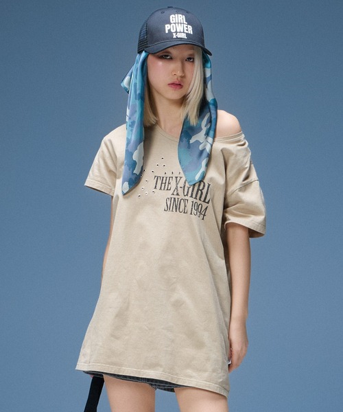 X-girl(エックスガール)の「EYELET STAR S/S TEE DRESS(ワンピース・レディース・ベージュ/チャコール・S/M)」の6枚目の写真