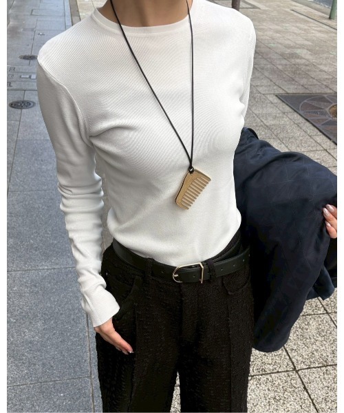 LE CIEL BLEU（ルシェルブルー）の「クルーネックLSニット / Crew Neck LS Knit（ニット/セーター・レディース・ブラック/パープル/グレー/オフホワイト・36）」の2枚目の写真