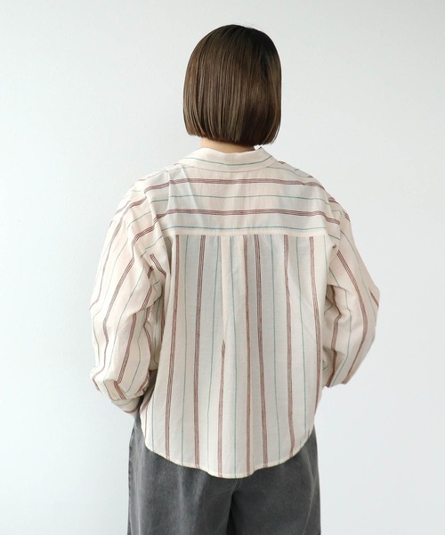 Cepica(セピカ)の「カラーステッチ刺繍ブラウス(シャツ/ブラウス・レディース・オフホワイト/ライトベージュ/サックスブルー・FREE)」の11枚目の写真