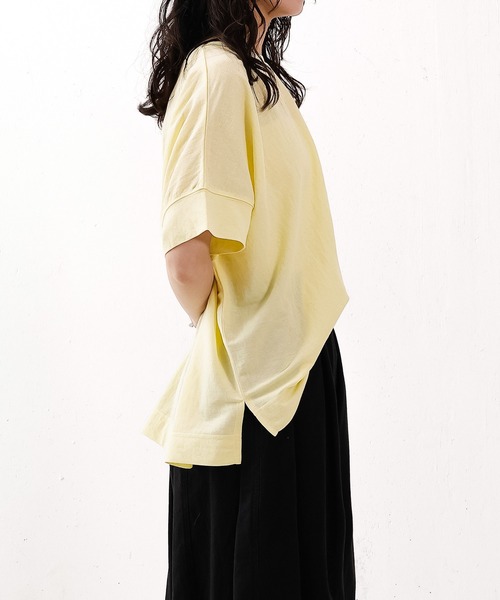 emesuelee(エメスーリー)の「UV遮蔽率90%以上 ナイロン混 接触冷感 半袖プルオーバー(Tシャツ/カットソー・レディース・グリーン/ブルー/スカイブルー/ブラック/アイボリー/イエロー・フリー)」の15枚目の写真