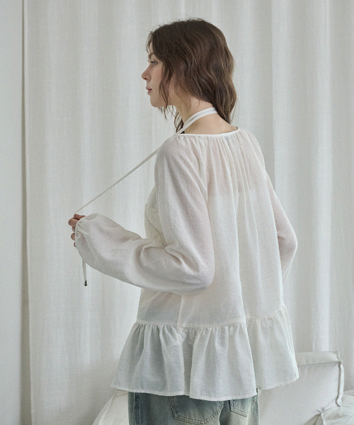 MICANE（ミケーネ）の「フリルタイブラウス（シャツ/ブラウス・レディース・ブラック/クリーム・LARGE/MEDIUM/X-LARGE/SMALL）」の4枚目の写真