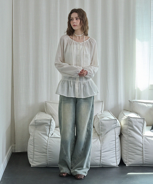 MICANE（ミケーネ）の「フリルタイブラウス（シャツ/ブラウス・レディース・ブラック/クリーム・LARGE/MEDIUM/X-LARGE/SMALL）」の5枚目の写真
