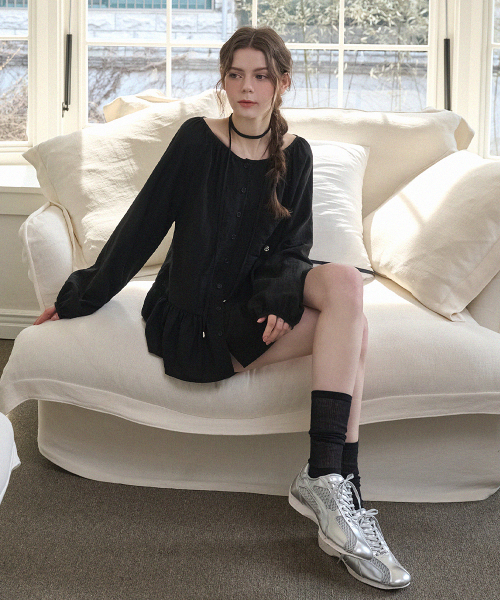 MICANE（ミケーネ）の「フリルタイブラウス（シャツ/ブラウス・レディース・ブラック/クリーム・LARGE/MEDIUM/X-LARGE/SMALL）」の9枚目の写真