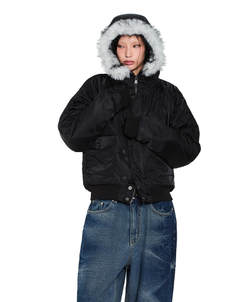 AAKAM(アーカム)の「Hooded Fur MA-1 Jacket (Black)(ブルゾン・レディース・その他・1/2)」の8枚目の写真