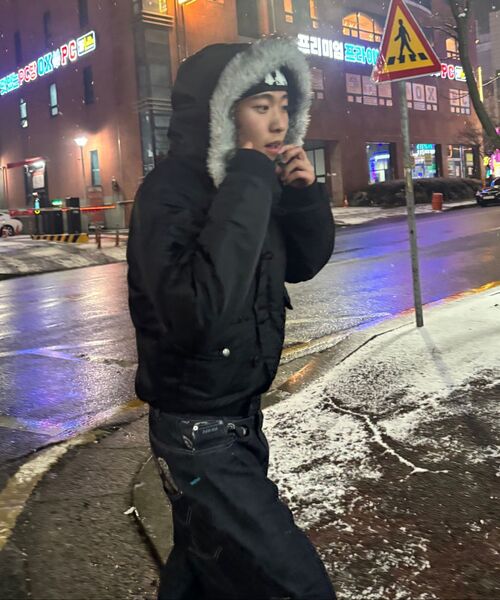 AAKAM(アーカム)の「Hooded Fur MA-1 Jacket (Black)(ブルゾン・レディース・その他・1/2)」の17枚目の写真