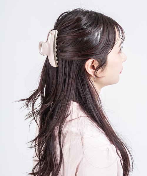 ALEXANDRE DE PARIS(アレクサンドルドゥパリ)の「【ALEXANDRE DE PARIS】ヘアクリップ ヘアアクセサリー 髪留め TIMELESS VENDOME L 10.5x5(バレッタ/ヘアクリップ・レディース・ブラック×ゴールド/ブラック×シルバー/アイボリー/ベージュ・FREE)」の19枚目の写真