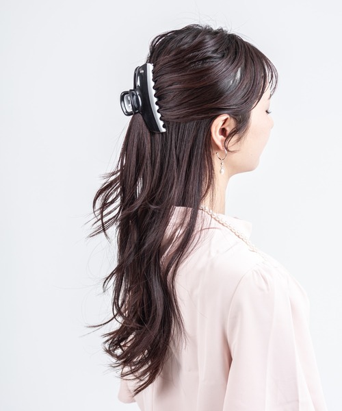 ALEXANDRE DE PARIS(アレクサンドルドゥパリ)の「【ALEXANDRE DE PARIS】ヘアクリップ ヘアアクセサリー 髪留め TIMELESS VENDOME L 10.5x5(バレッタ/ヘアクリップ・レディース・ブラック×ゴールド/ブラック×シルバー/アイボリー/ベージュ・FREE)」の17枚目の写真