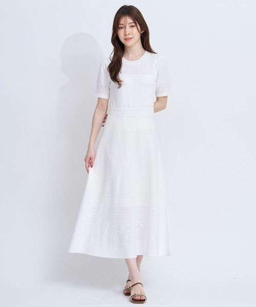 NOELA(ノエラ)の「レース編みニットワンピース(ワンピース・レディース・ブラック/ベージュ/オフホワイト・フリー)」の4枚目の写真